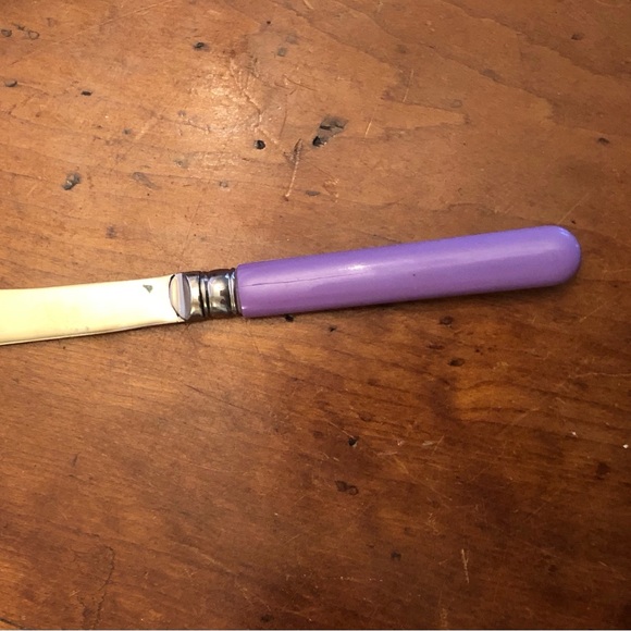 Sheffield ViTG Set of 6 Butter Knifes with Lilac Plastic Handles Stain Resisting - Picture 6 of 6